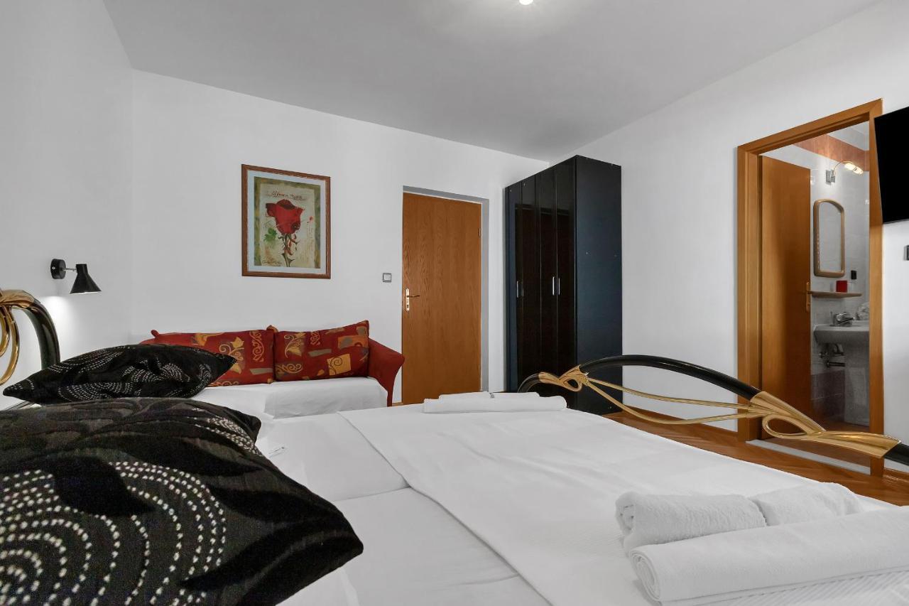 Guest House Lazeta Duće 外观 照片